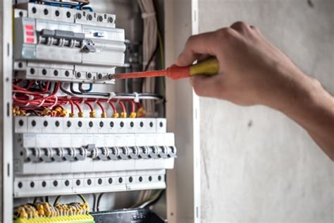 how to change fuse in electric box|how to replace a fuse.